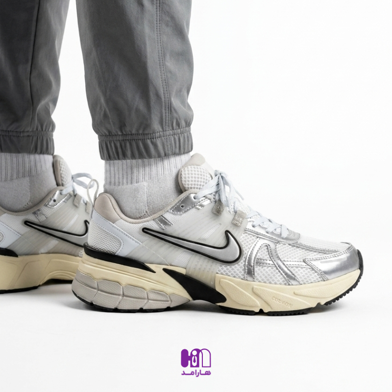 کتونی نایک وی تو کی ران نقره ای سفید ( Nike V2K Run ) کتونی نایک وی تو کی ران نقره ای سفید ( Nike V2K Run )