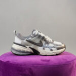 کتونی نایک وی تو کی ران طوسی نقره ای (FD0736-003) (Nike V2K Run Pure Platinum Wolf Grey)